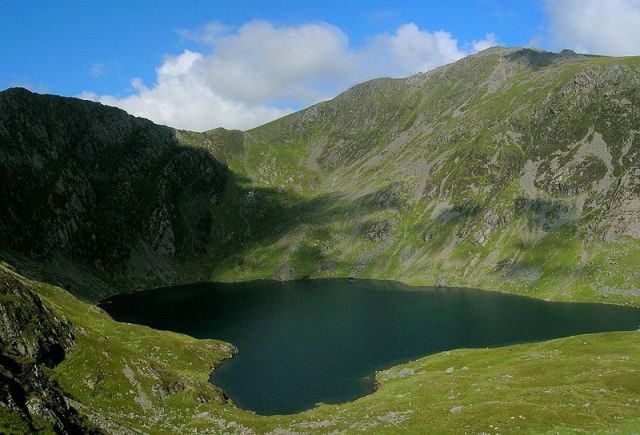 Cadair Idris (image from Wikipedia, reproduced under creative commons licence, user NotFromUtrecht)